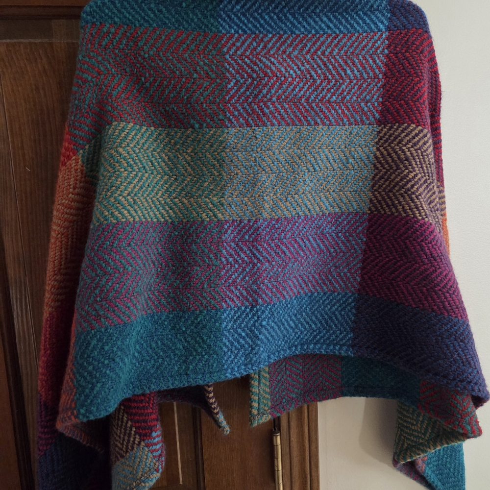 Aran Sweater Market, NWT! Cape Coat, Wool Bright Multicolor Plaid Wow! 😳 - Picture 2 of 4